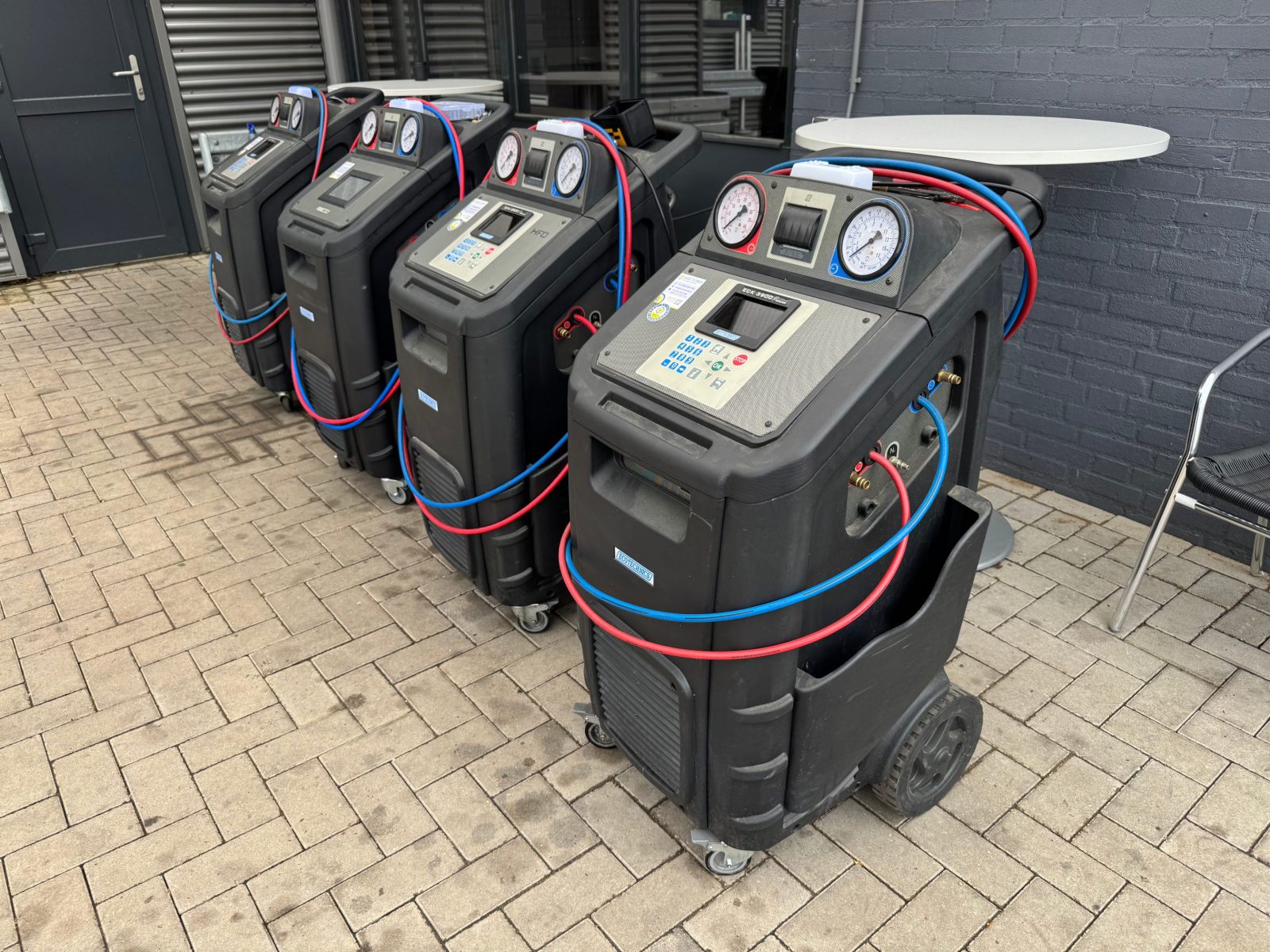 Airco zelf bijvullen auto: waarom dit geen goed idee is