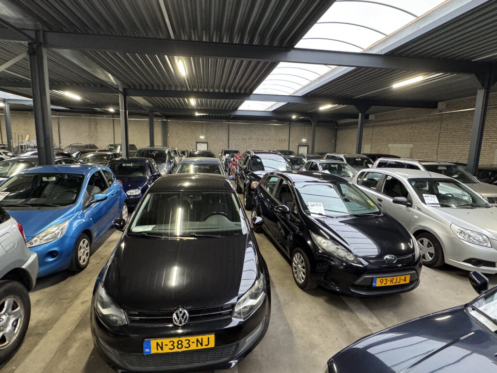 Binnen Cardepot